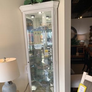 #680-642 Corner Curio Cabinet, Quality built in America by Howard Miller