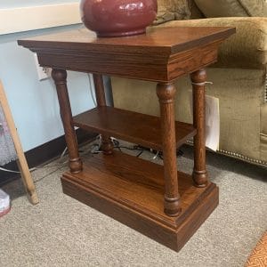 #95-1324 oak side table, Amish built by Hope Woods